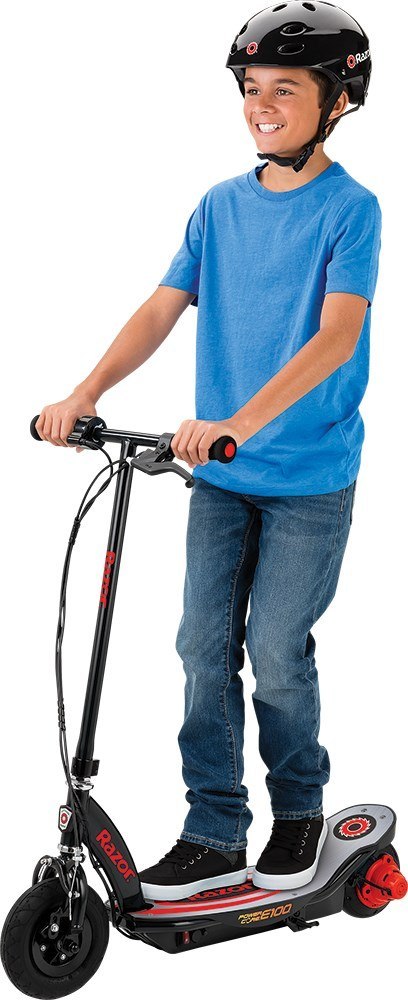 Hulajnoga Razor 13173888 (kolor czerwony) Hulajnoga Razor 13173888 (kolor czerwony)