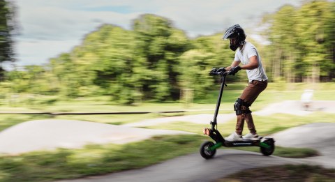 Hulajnoga elektryczna RUPTOR R6 V3 Czarny Hulajnoga elektryczna RUPTOR R6 V3 Czarny