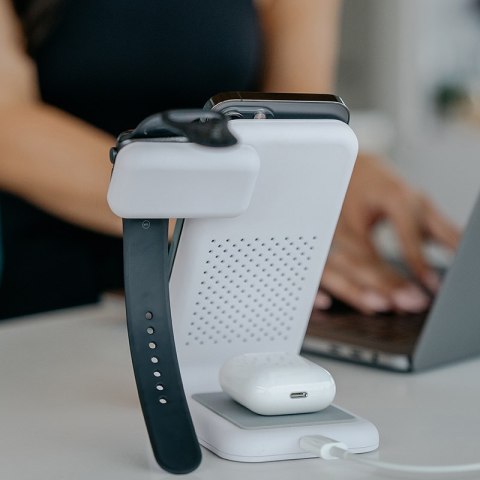 STM ChargeTree Swing - Ładowarka bezprzewodowa 3w1 do iPhone, AirPods i Apple Watch (biały) STM ChargeTree Swing - Ładowarka bezprzewodowa 3w1 do iPhone, AirPods i Apple Watch (biały)