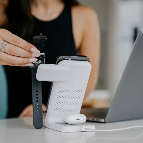 STM ChargeTree Swing - Ładowarka bezprzewodowa 3w1 do iPhone, AirPods i Apple Watch (biały) STM ChargeTree Swing - Ładowarka bezprzewodowa 3w1 do iPhone, AirPods i Apple Watch (biały)