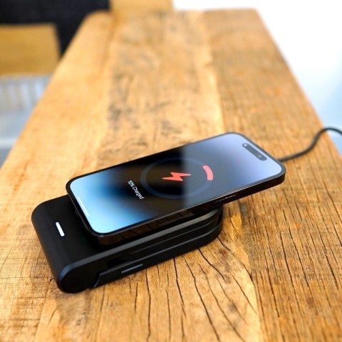 ładowarka 3w1 z MagSafe IDEALNA W DELEGACJE ZEBYS ZE STARĄ BYŁ KONTAKCIE ładowarka 3w1 z MagSafe IDEALNA W DELEGACJE ZEBYS ZE STARĄ BYŁ KONTAKCIE