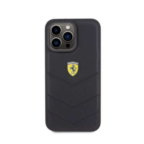 Ferrari Quilted Metal Logo - Etui iPhone 15 Pro Max (czarny) Ferrari Quilted Metal Logo - Etui iPhone 15 Pro Max (czarny)