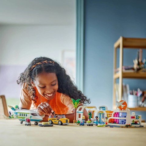 LEGO Friends 42656 Samolot i lotnisko w mieście Heartlake