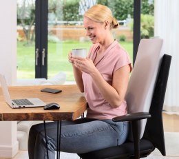 Nakładka masująca shiatsu na fotel Medisana MC 600