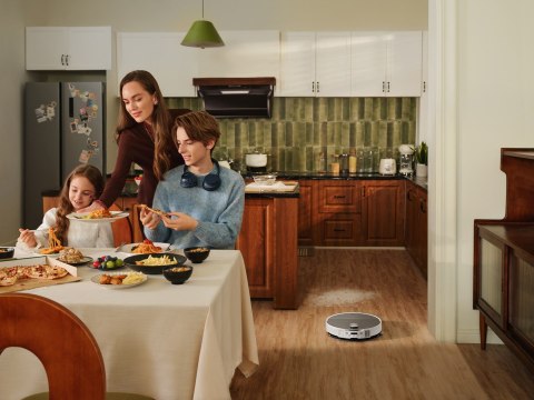 Robot sprzątający Roborock Saros 10 (biały)