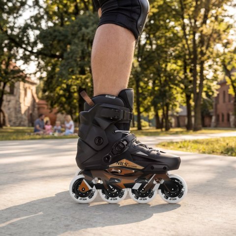 Na1601 Łyżworolki Slalomowe Slayd Czarne Rozm. 41 Nils Extreme