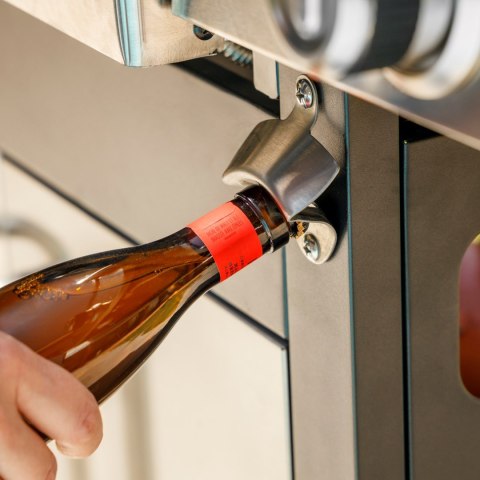 Grill gazowy Black+Decker BXOG16550E (4 palniki x 3.6 kW + 1 palnik 2.1 kW)